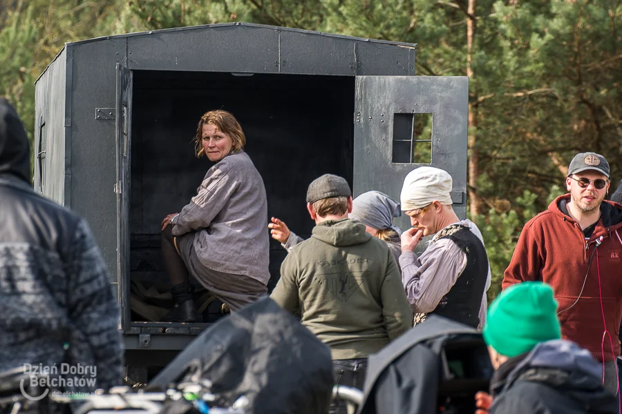 Ekipa telewizyjna nagrywała pod Bełchatowem. Wiemy, kiedy premiera nowego serialu - Zdjęcie główne