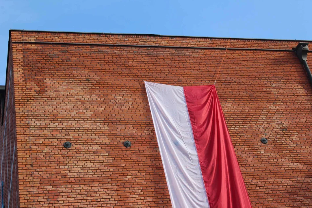 Święto Niepodległości przed Manufakturą