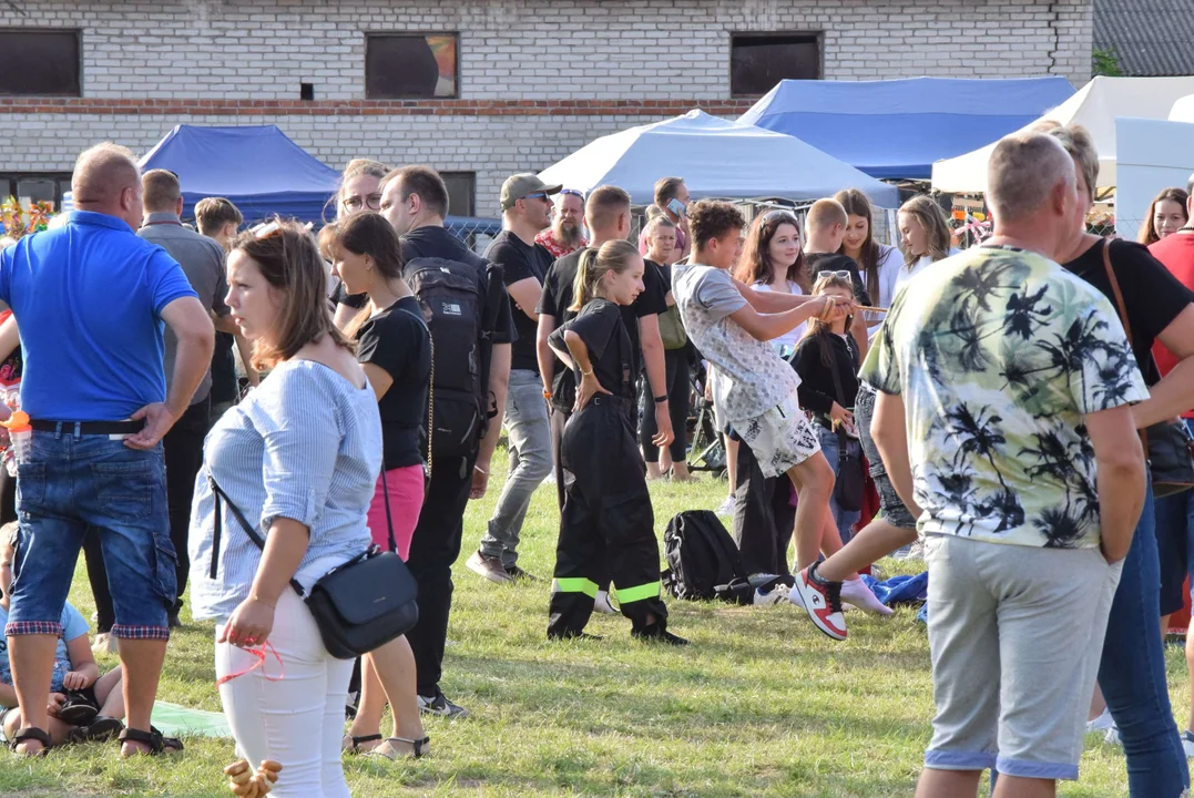 Dożynki gminy Stryków w Warszewicach