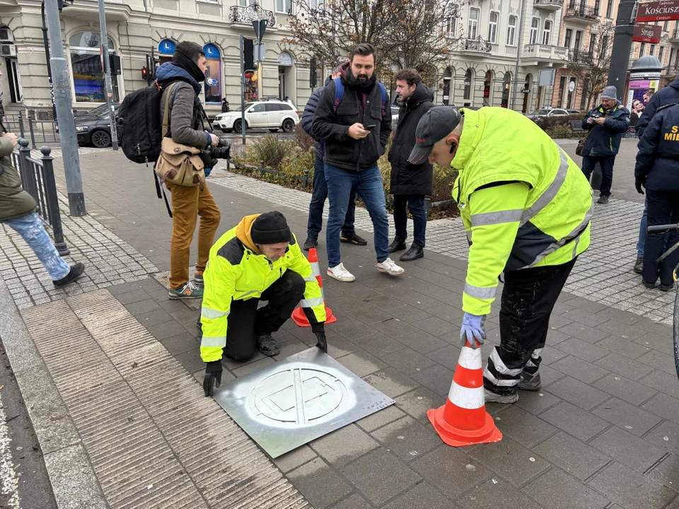 Przy łódzkich przejściach dla pieszych pojawiły się nowe piktogramy