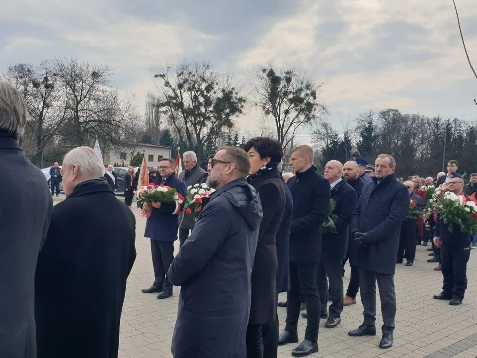 Obchody Zbrodni Zgierskiej na placu Stu straconych [zdjęcia]