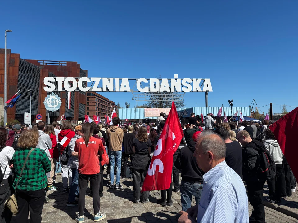 Obchody Święta Pracy w Gdańsku. To, co wydarzyło się pod historyczną bramą, przyciągnęło uwagę