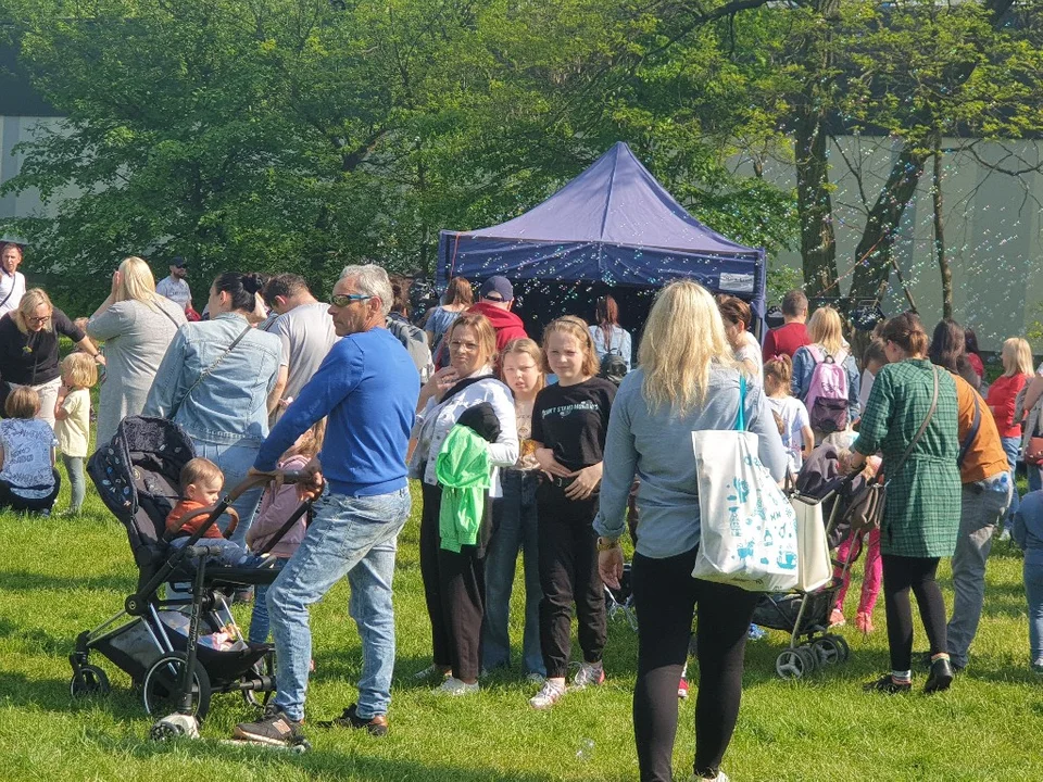 Moc atrakcji na Festiwalu Baniek Mydlanych w Zgierzu. Dzieciaki były uradowane, to wszystko dla nich [zdjęcia]