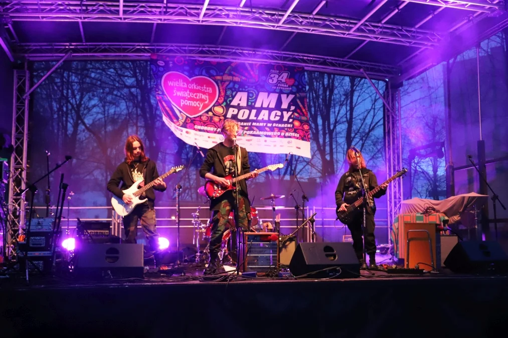 Muzyka rozgrzewa Park Traugutta. Trwają koncerty (ZDJĘCIA) - Zdjęcie główne