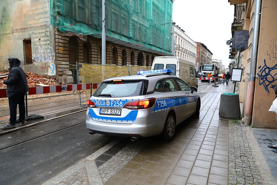 Kamienica przy Kilińskiego 49, w końcu, zostanie zburzona. Wiemy kiedy wrócą tramwaje