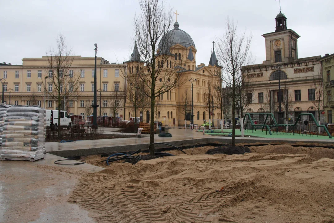 Będą kary dla wykonawcy remontu pl. Wolności. Skończy się sądem?