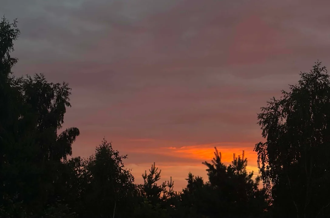Wyjątkowe widoki nad Gdańskiem. Niezwykłe zjawiska rozświetliły niebo