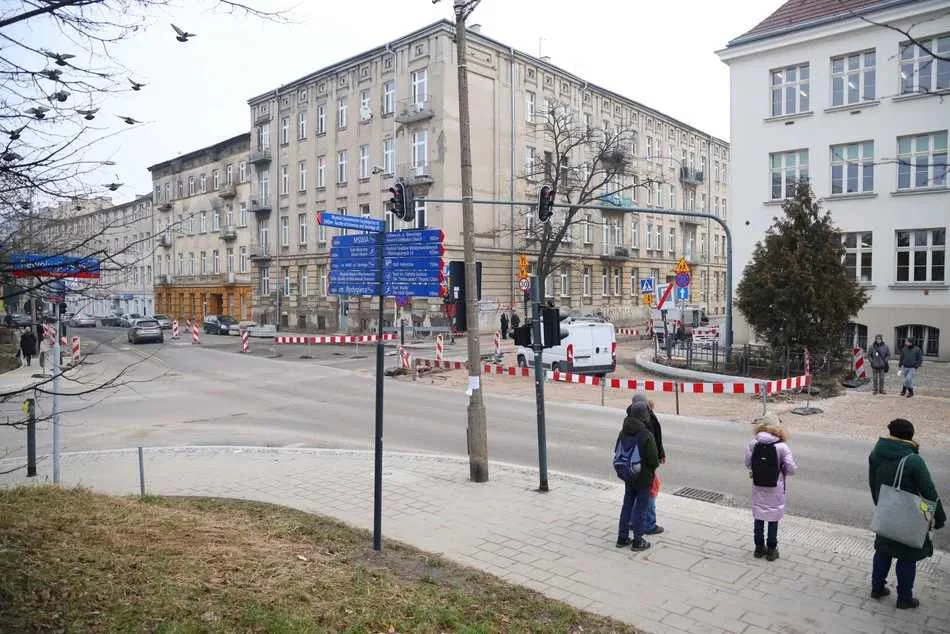 Kolejny etap przebudowy ważnej ulicy w centrum. MPK wprowadza zmiany