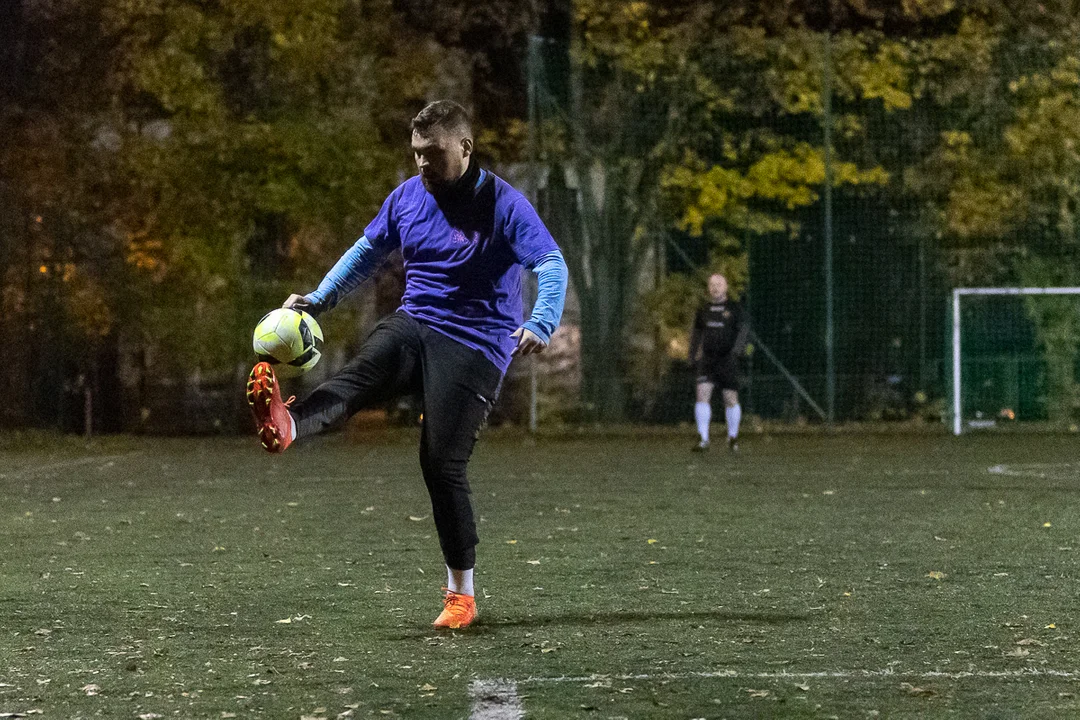 Duże emocje w spotkaniu AGKS 2 oraz FC Farselona w rozgrywkach Playareny