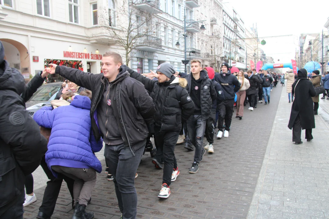 Polonez dla Łodzi 2024 na ul. Piotrkowskiej w Łodzi