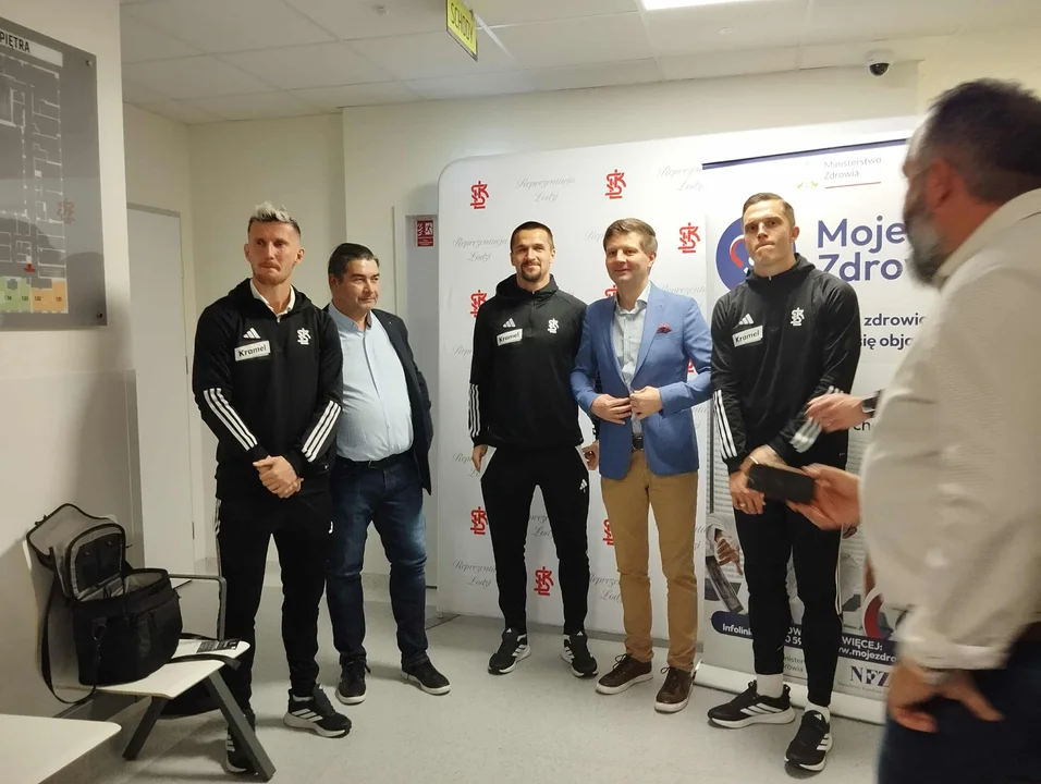 Piłkarze ŁKS-u Łódź zachęcają do badań profilaktycznych