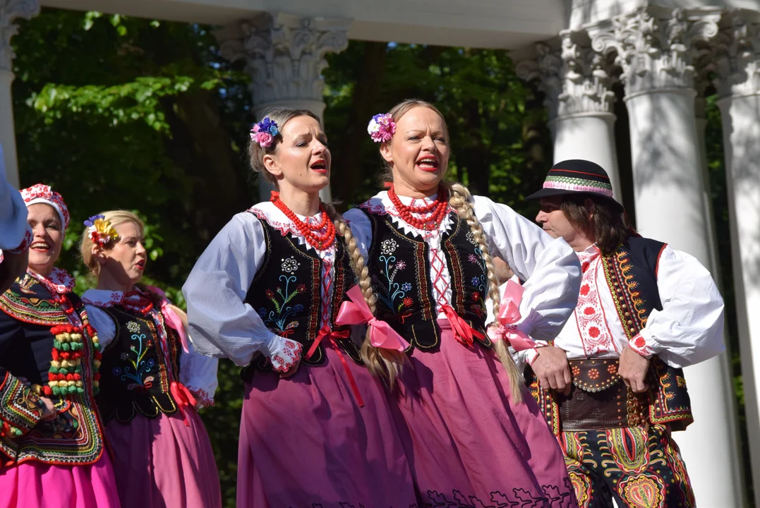 Spotkanie z folklorem w Parku Julianowskim