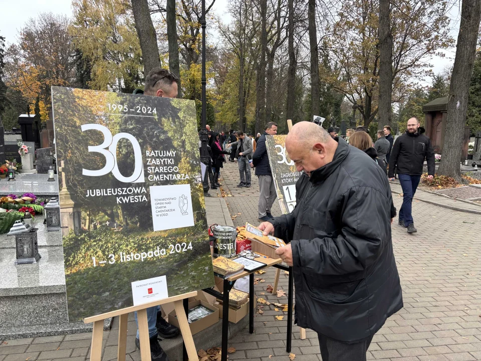 Stary Cmentarz w Łodzi podczas Wszystkich Świętych 2024