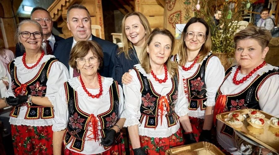 Panie z KGW dzielą się przepisem na wolborską zupę chrzanową