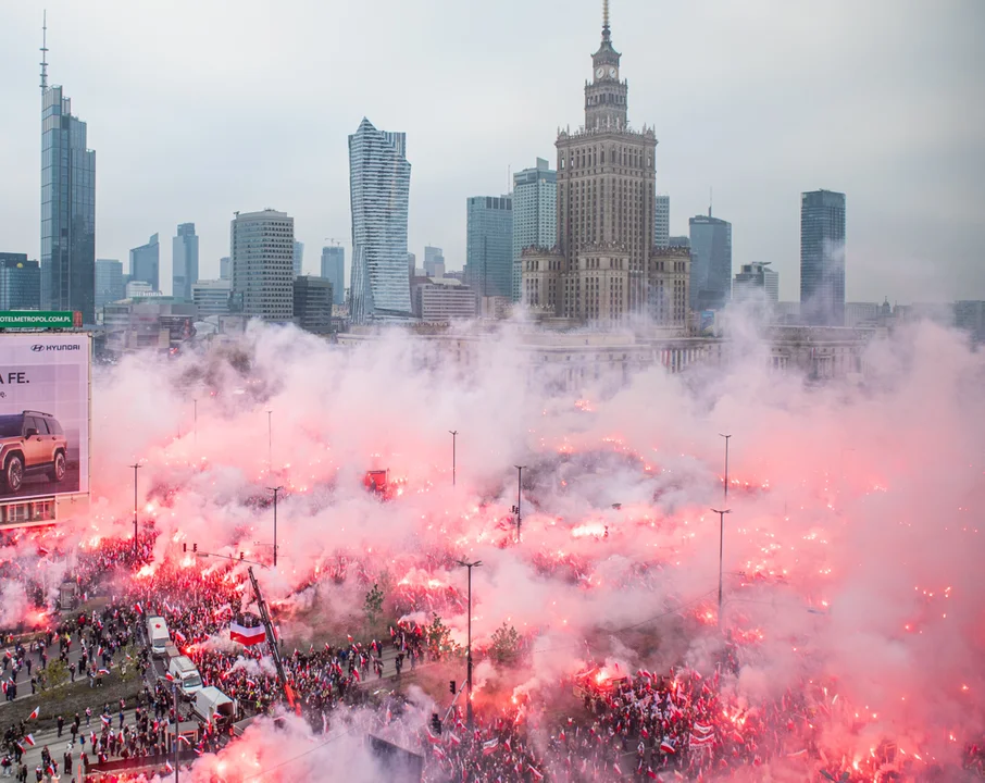 Marsz Niepodległości 2024. W Warszawie maszerowali też płocczanie [ZDJĘCIA] - Zdjęcie główne