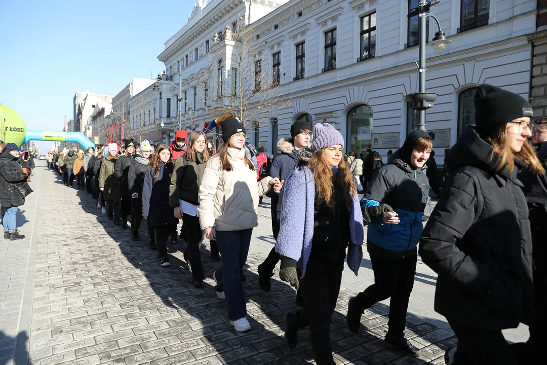 Polonez dla Łodzi. Maturzyści zatańczyli na Piotrkowskiej