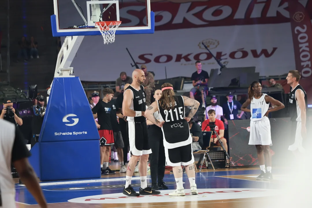 Mecz charytatywny: Gortat Team vs. Żołnierze NATO