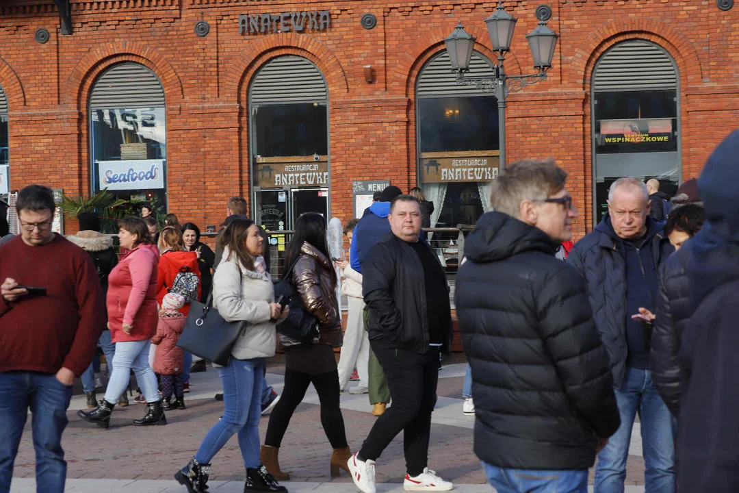 Święto Niepodległości przed Manufakturą