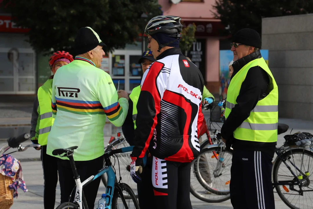 Rajd rowerowy w ramach Dni Seniora. Do Kutna przyjechali medaliści olimpijscy w kolarstwie