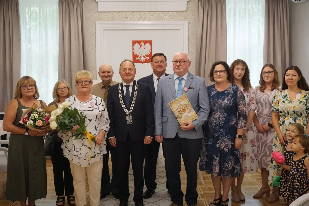 "To najlepszy dowód ich wzajemnego szacunku, troski i zrozumienia". Złote Gody w Kutnie [ZDJĘCIA] - Zdjęcie główne