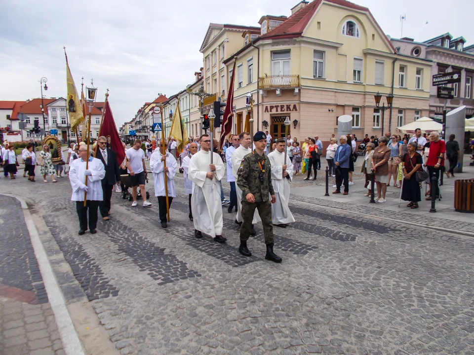 Boże Ciało w Płocku. Centralna procesja w centrum miasta [ZDJĘCIA] - Zdjęcie główne