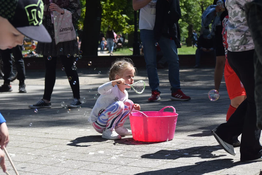 Festiwal baniek mydlanych i kolorów w Parku Miejskim w Zgierzu