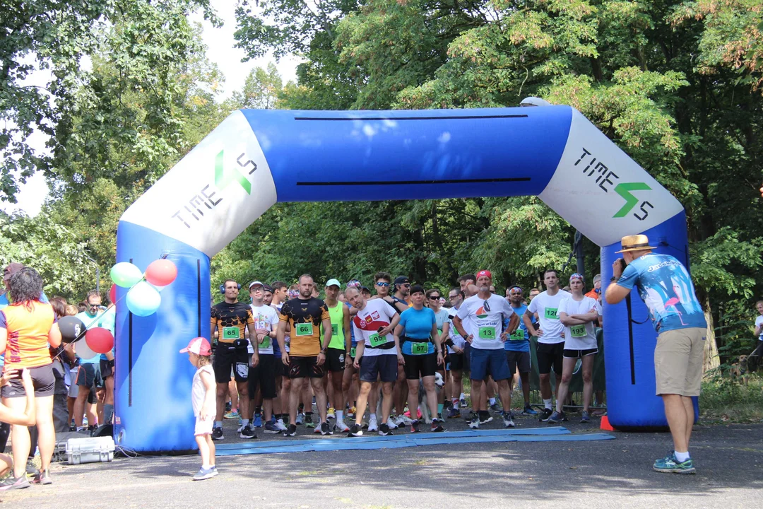 Bieg "Szczęśliwa 13" w parku Baden-Powella w Łodzi