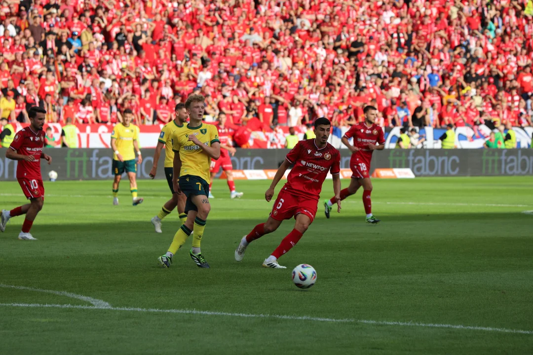 Widzew Łódź kontra GKS Katowice