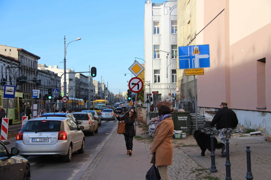 Utrudnienia dla kierowców na ulicy Zachodniej w Łodzi - 30.10.2023 r.