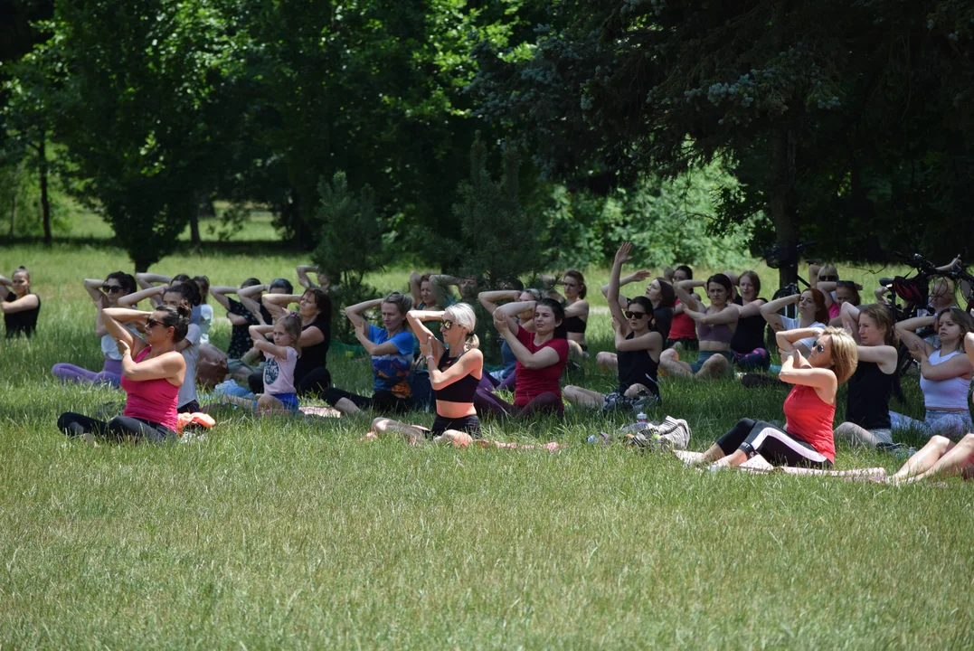 Joga w Parku Poniatowskiego