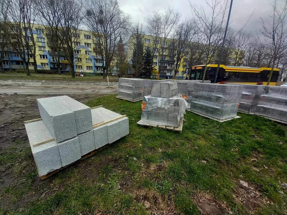 Remont na ul. Lutomierskiej posuwa się powoli naprzód