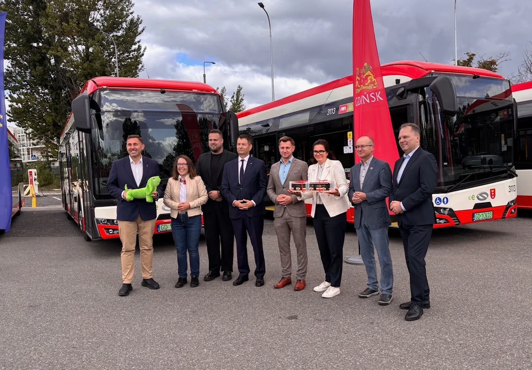 To jedne z najnowocześniejszych autobusów w Polsce. Właśnie trafiły do Gdańska - Zdjęcie główne