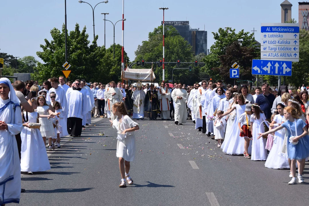 Procesje Bożego Ciała przeszły ulicami Łodzi