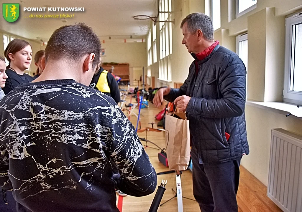 Międzywojewódzkie Mistrzostwa Młodzików w łucznictwie. Brali w nich udział zawodnicy z Kutna