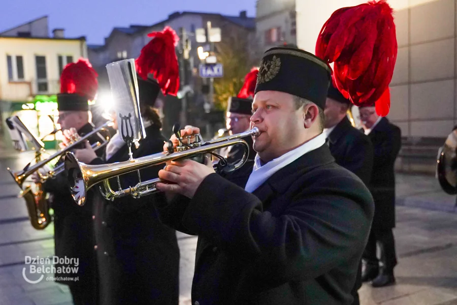 Górnicy obudzili mieszkańców Bełchatowa. Zobacz, jak wyglądała pobudka [FOTO, VIDEO] - Zdjęcie główne