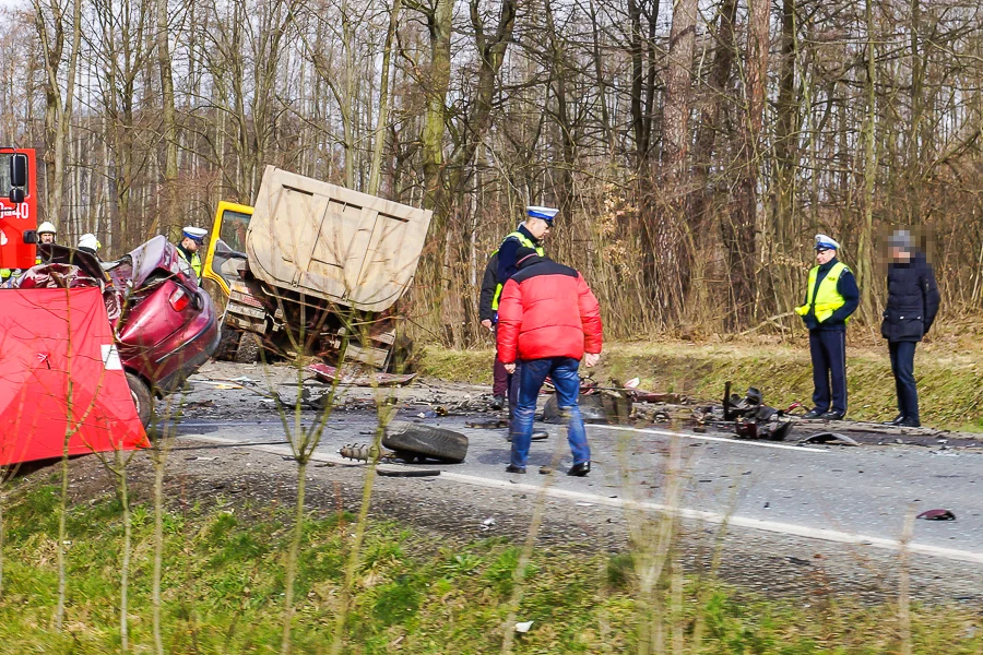 Wypadek DW 485 między Bełchatowem a Pabianicami - 15.03.2023