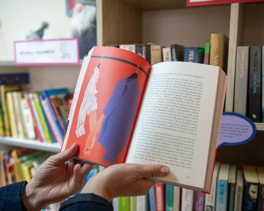 Nowa biblioteczka w Łodzi. Powstała dla osób w kryzysie bezdomności i nie tylko