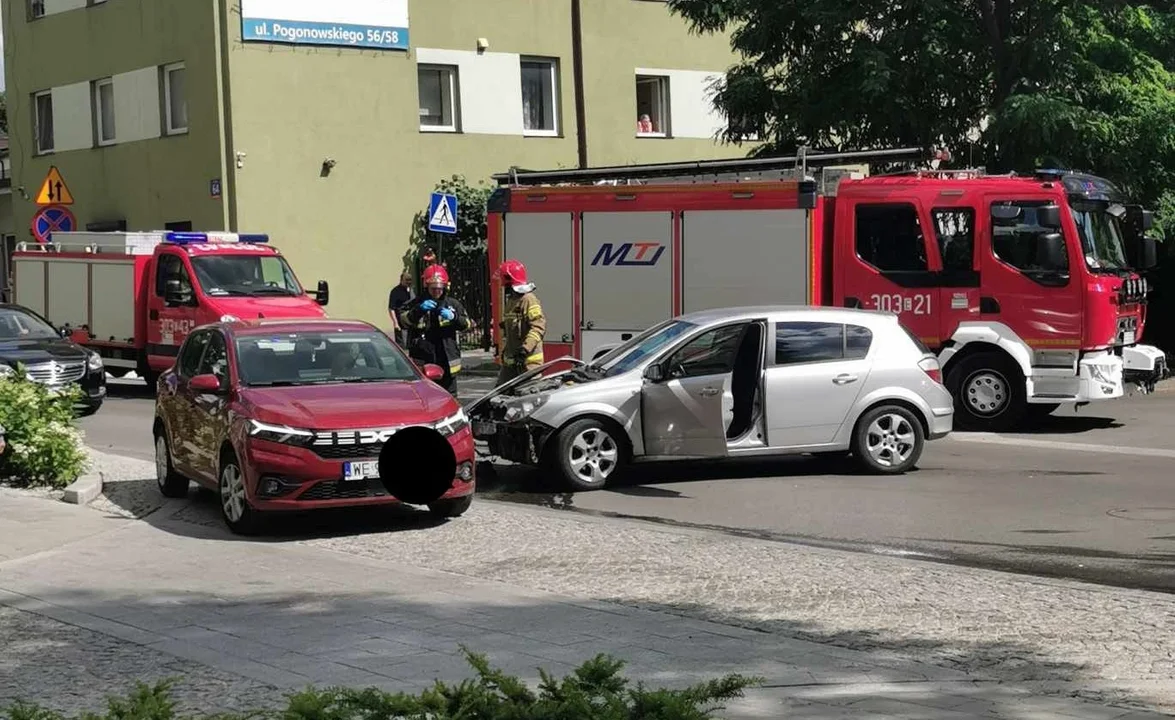 Zderzenie w centrum Łodzi. Skrzyżowanie jest zablokowane! Uważajcie na korki [ZDJĘCIA] - Zdjęcie główne