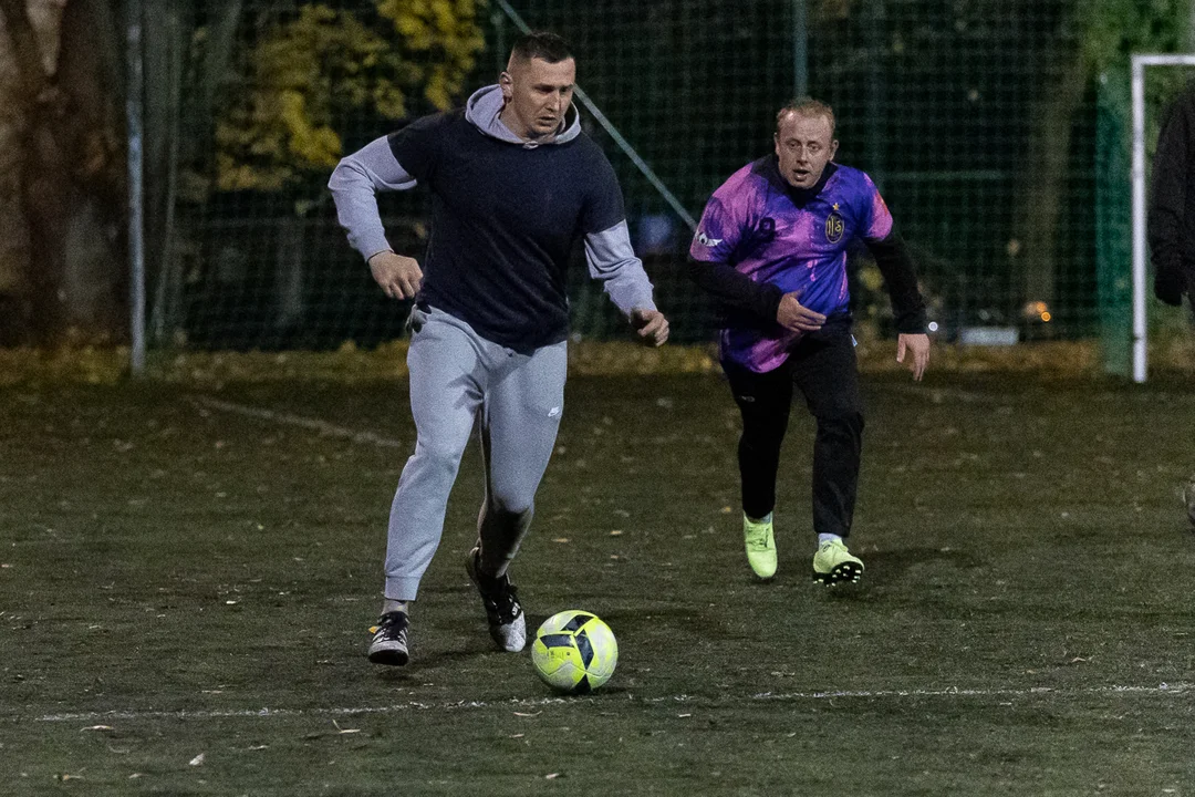 Duże emocje w spotkaniu AGKS 2 oraz FC Farselona w rozgrywkach Playareny