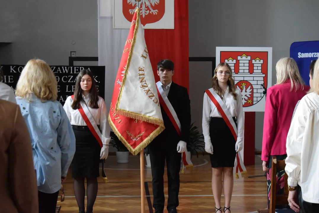 Pożegnanie maturzystów z Samorządowego Liceum Ogólnokształcące im. Romualda Traugutta w Zgierzu