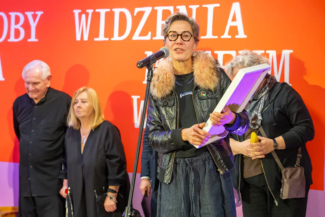 Joanna Rajkowska z Nagrodą im. Katarzyny Kobro