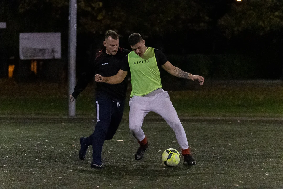 Duże emocje w spotkaniu AGKS 2 oraz FC Farselona w rozgrywkach Playareny