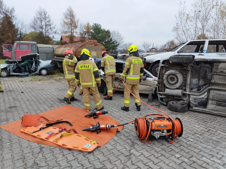 Strażacy z powiatu kutnowskiego wzięli udział w specjalnym szkoleniu przygotowanym przez Komendę Wojewódzką Państwowej Straży Pożarnej w Łodzi