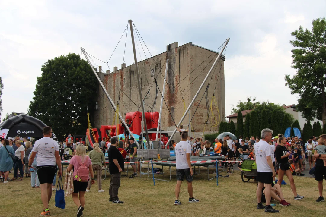 Piknik rodzinny fundacji „Daj piątaka na dzieciaka” na Bałutach