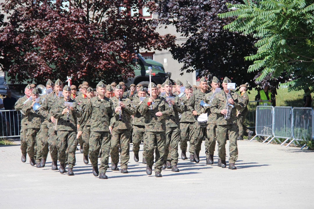 Przysięga wojskowa żołnierzy dołączających do 9 Łódzkiej Brygady Obrony Terytorialnej