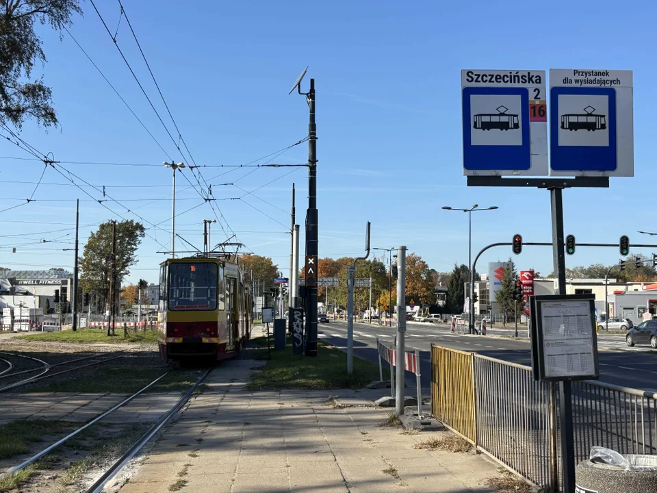 Utrudnienia dla pieszych przy skrzyżowaniu Szczecińskiej i Aleksandrowskiej