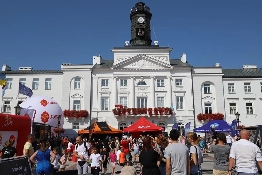 RadioZet nadawało z Płocka! Urządzili śniadanie na Starym Rynku [ZDJĘCIA] - Zdjęcie główne