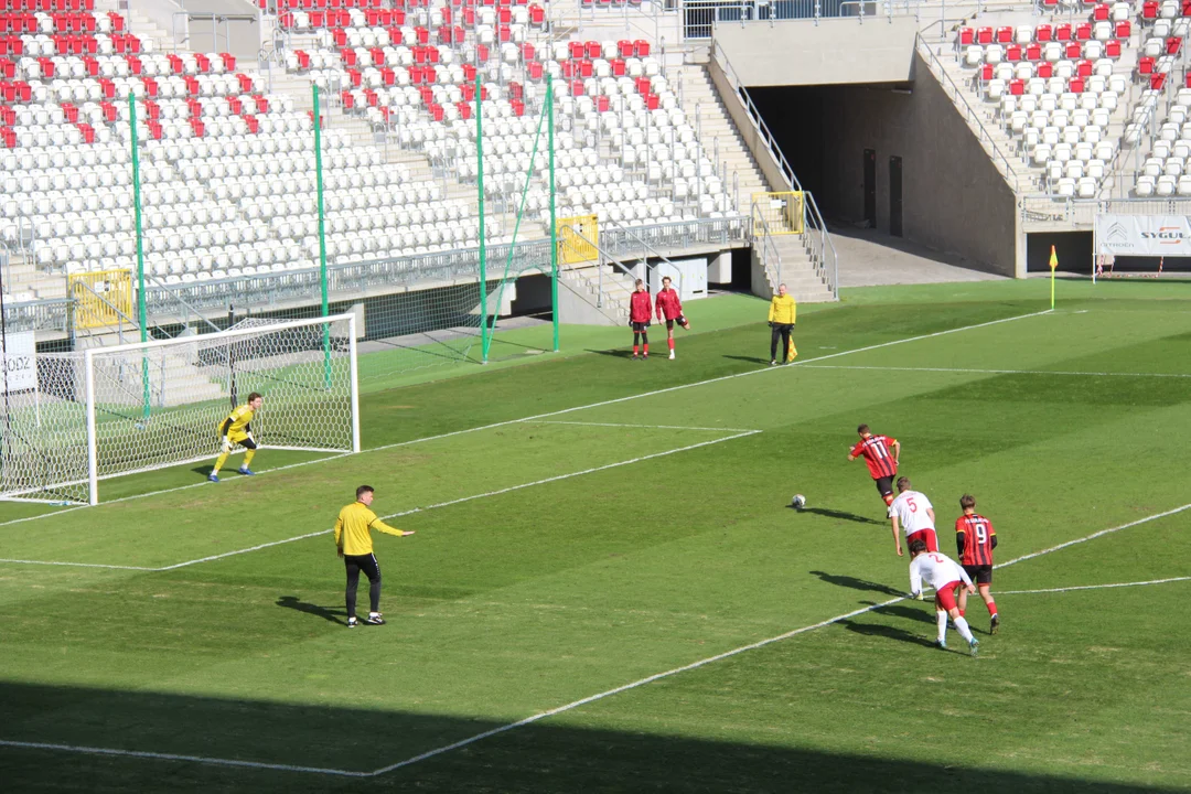 Ćwiczenia służb specjalnych na stadionie ŁKS-u