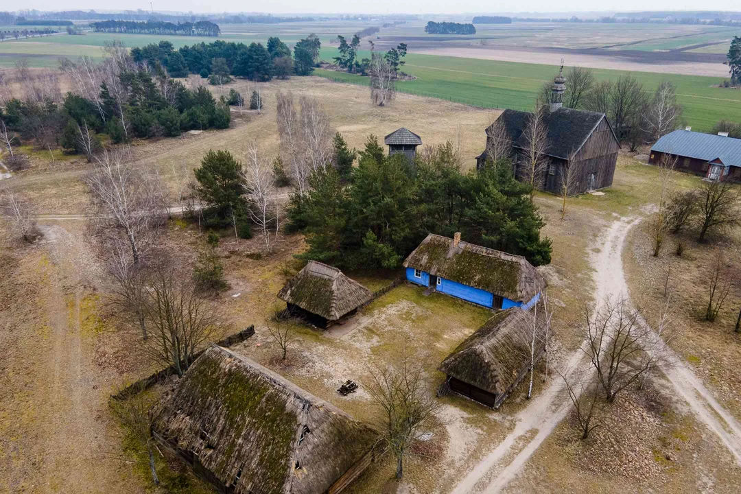 Skansen w Maurzycach niedaleko Łowicza. Atrakcja idealna na wiosenną wycieczkę [ZDJĘCIA] - Zdjęcie główne