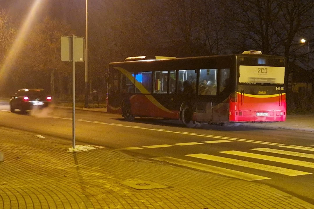 Zgierskie autobusy nie przejeżdżają lub stoją popsute na przystankach.